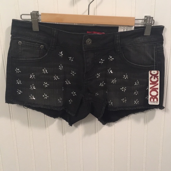 💝 10/$10 💝 NWT BONGO jean shorts Zipper front Rhinestones Black Size 5 - Picture 1 of 8